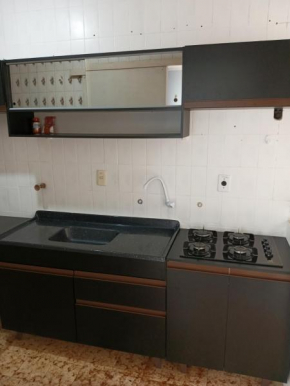 Quarto próximo ao shopping Moinhos